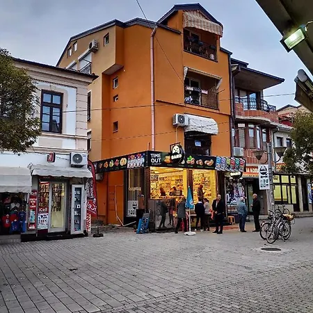 Lavo Center